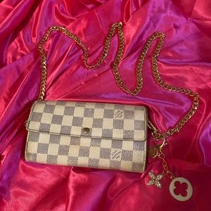 **SOLD** Louis Vuitton Crossbody, Damier WOC